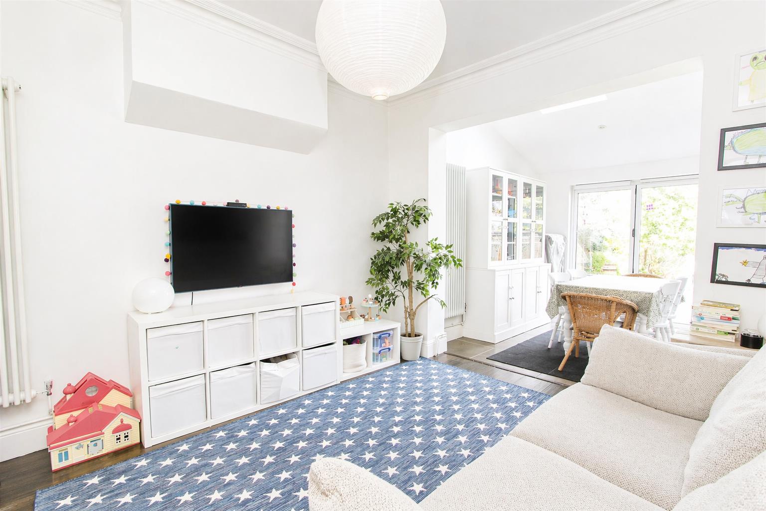 4 bed property in Gordon Road, Carshalton Beeches